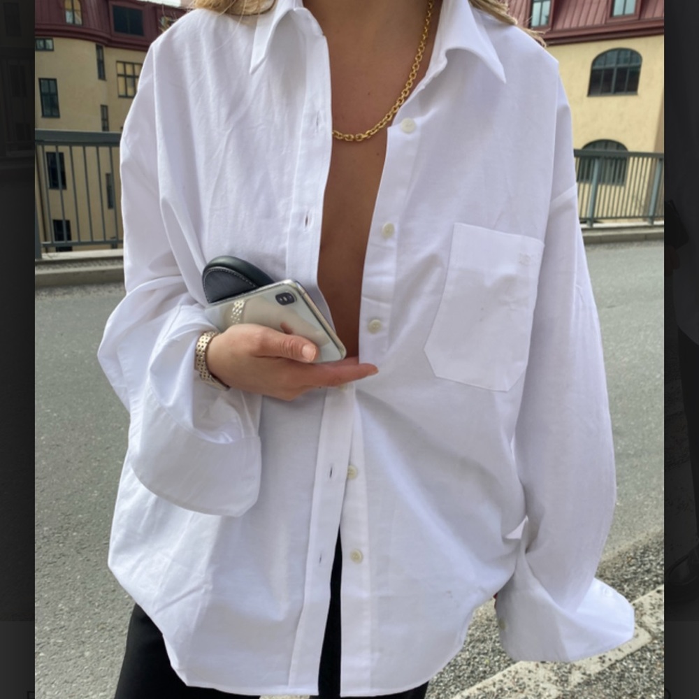 Djerf Avenue Breezy White Shirt - Size Small